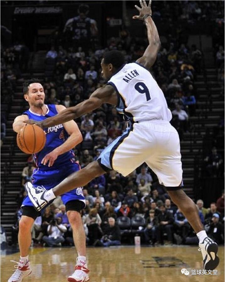 开云-包含Rookie在雄鹿比赛中突破纪录，精彩发挥引发热议！的词条