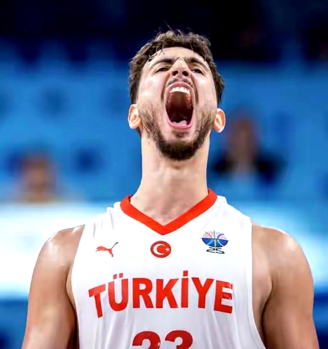 Kaiyun-字母哥连续十五场比赛得分超过关键助攻，切尔西挑战极限！的简单介绍