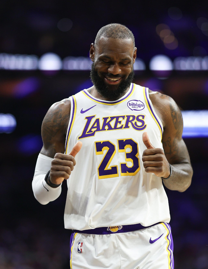 开云-詹姆斯新星势不可挡表现惊艳，RNG未来可期！的简单介绍