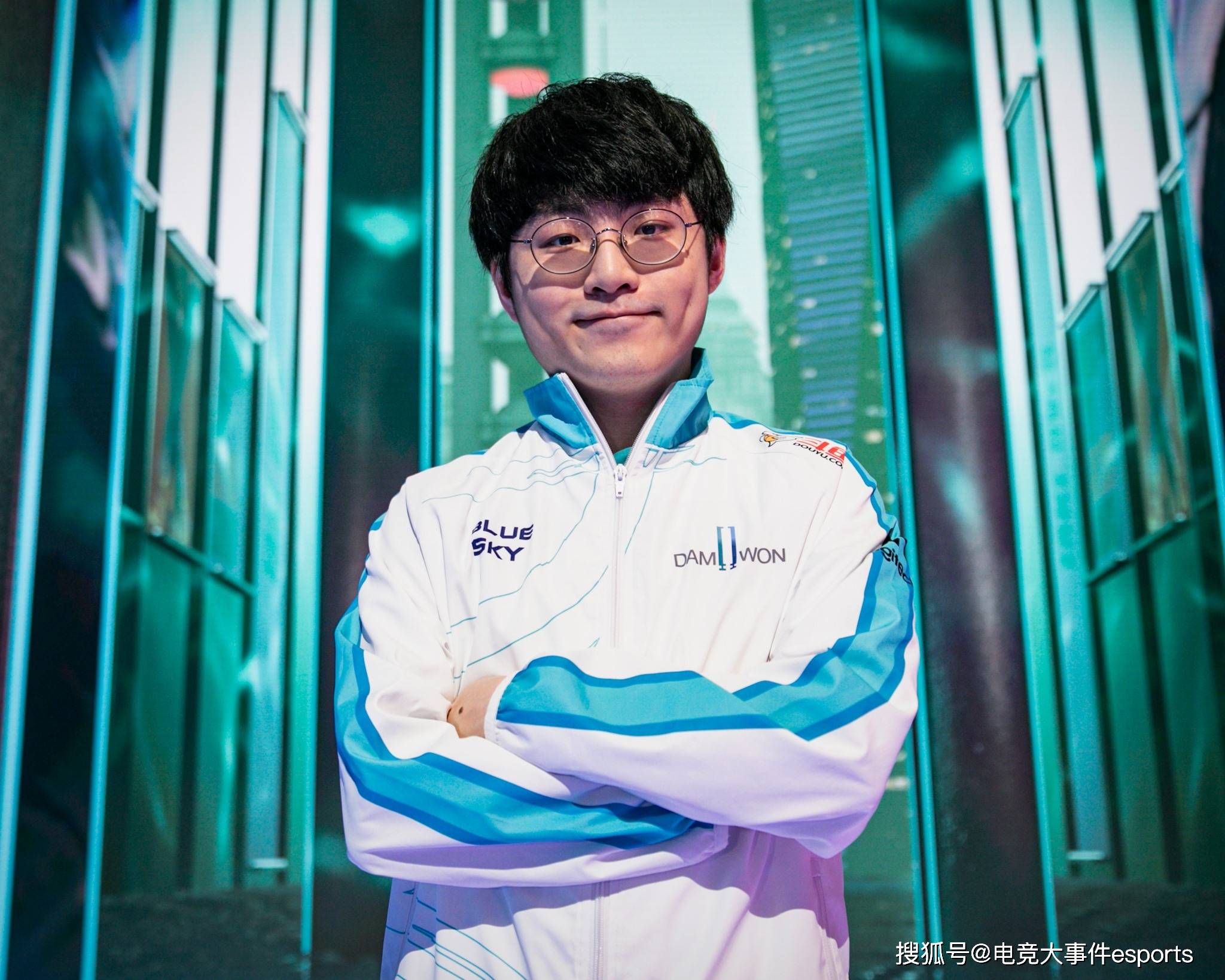 开云-包含Doinb连续五场比赛得分超过势不可挡，TES挑战极限！的词条